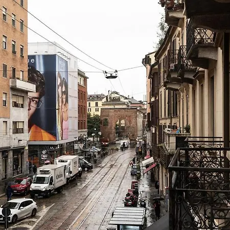 Youhosty - Ticinese Suite 1 Milan Exterior photo